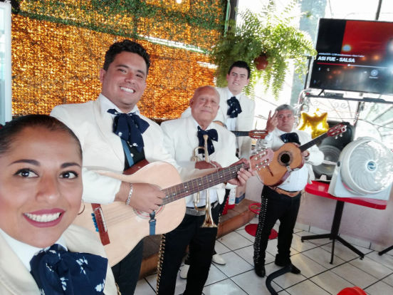 Mariachi flor de México